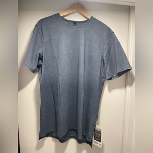 Lululemon Commission short sleeve L